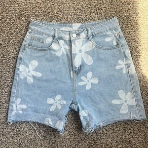 Jean shorts, White flowers, Light wash, Women’s medium